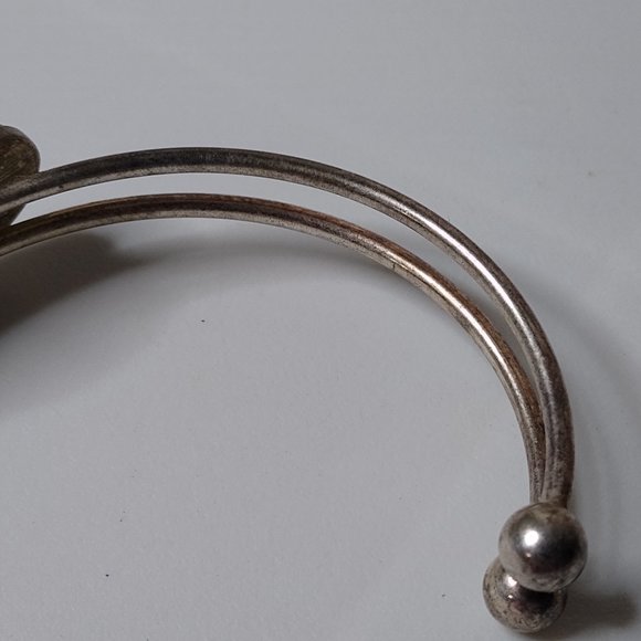 Vintage Metal Open Bangle - Picture 8 of 14